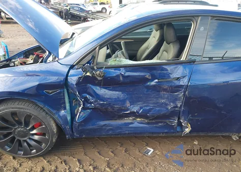 2023 Tesla Model Y Performance Dual Motor All-Wheel Drive z USA, uszkodzony, nr VIN 7SAYGDEFXPF905766